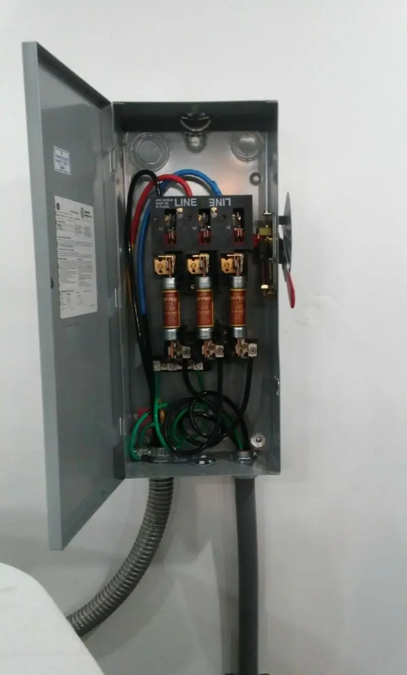 Three-phase disconnect switch installed for Electrical Wiring & Rewiring in Zimmerman